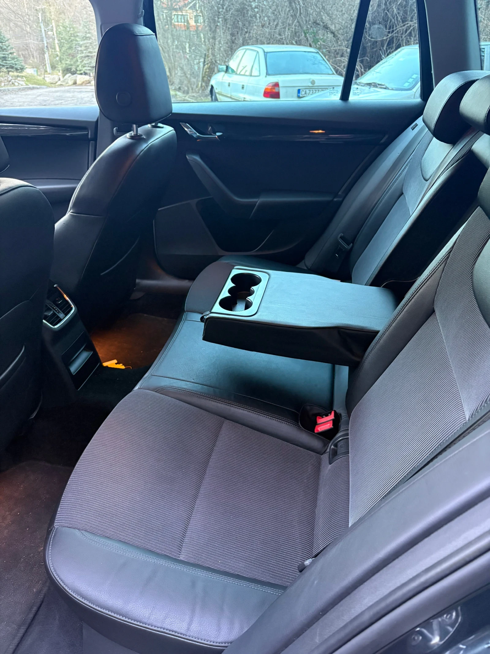 Skoda Octavia 2.0TDI 150 DSG6, снимка 9 - Автомобили и джипове - 53737729