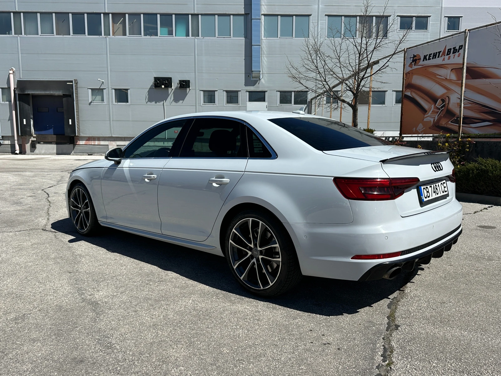 Audi A4 Реални км., снимка 3 - Автомобили и джипове - 54190028