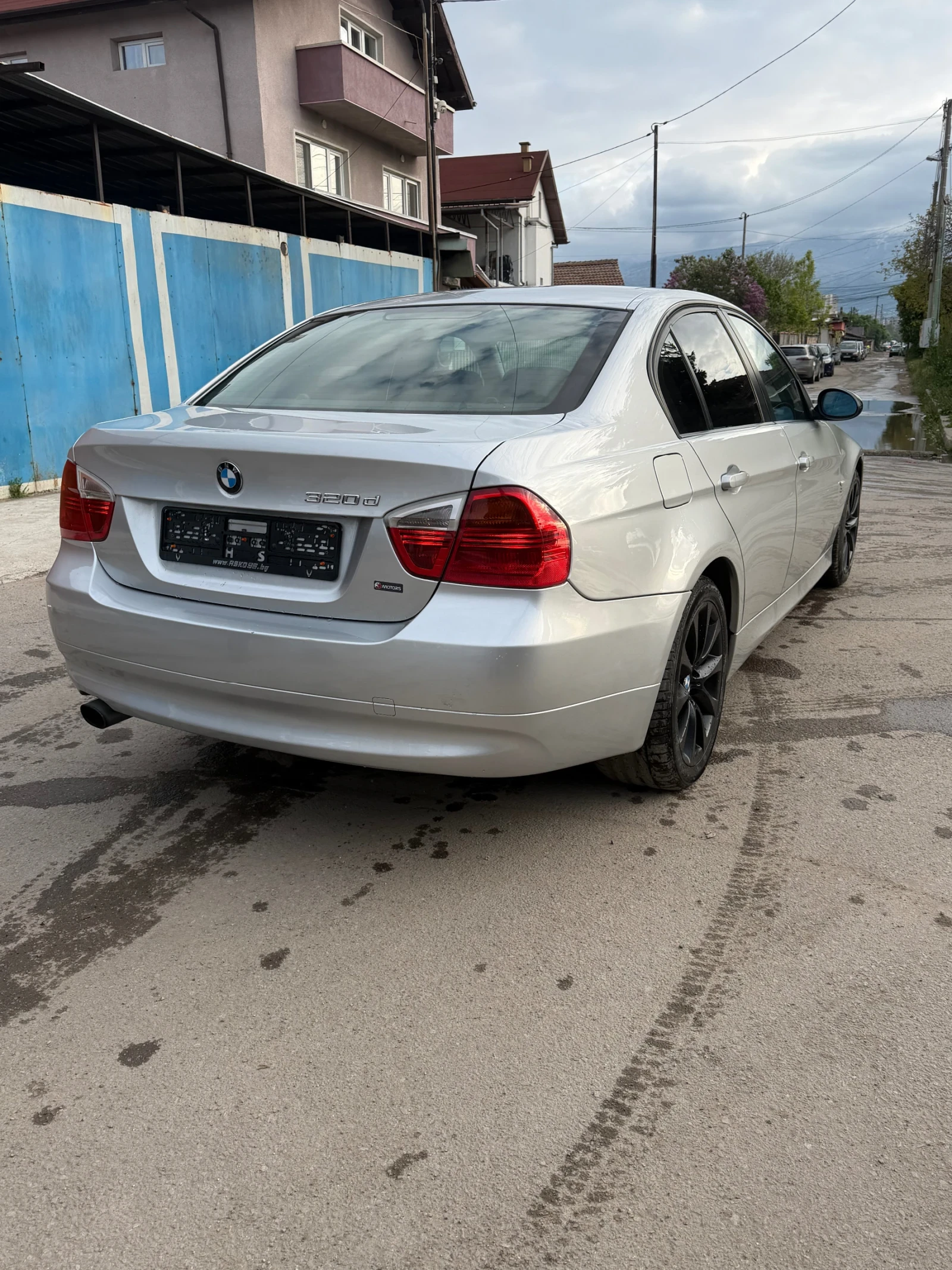 BMW 320, снимка 2 - Автомобили и джипове - 54382454