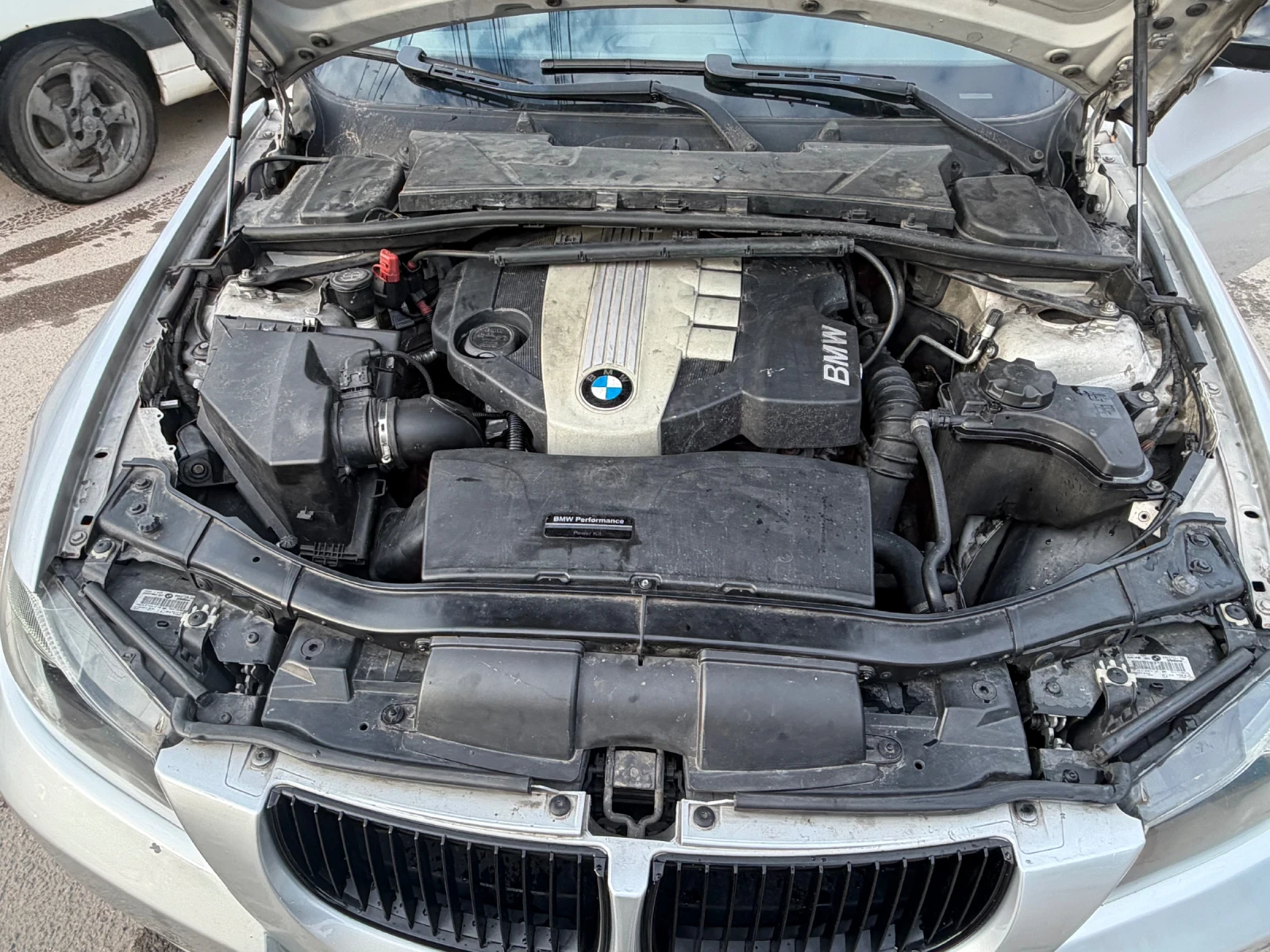 BMW 320, снимка 15 - Автомобили и джипове - 54382454