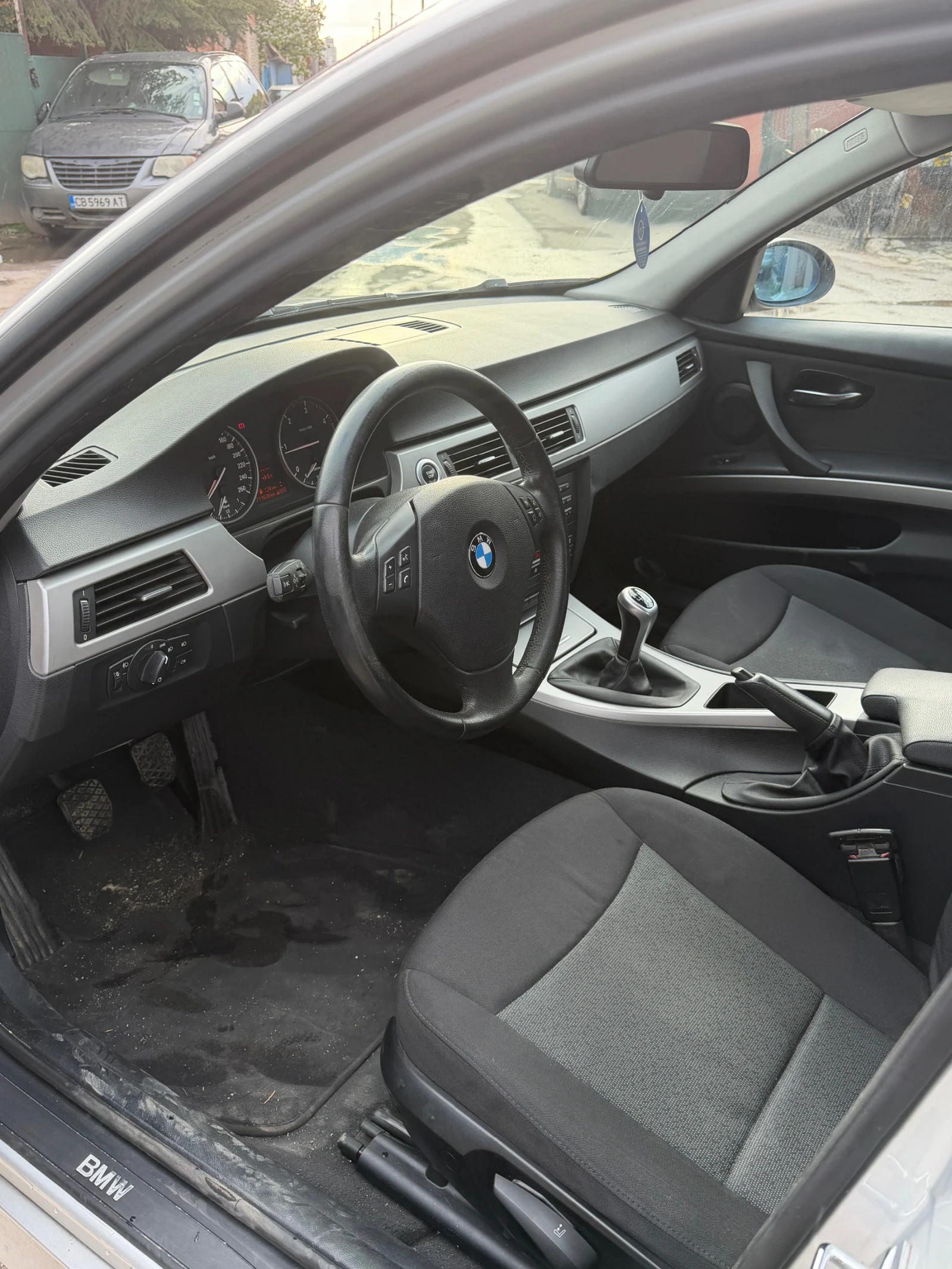 BMW 320, снимка 7 - Автомобили и джипове - 54382454