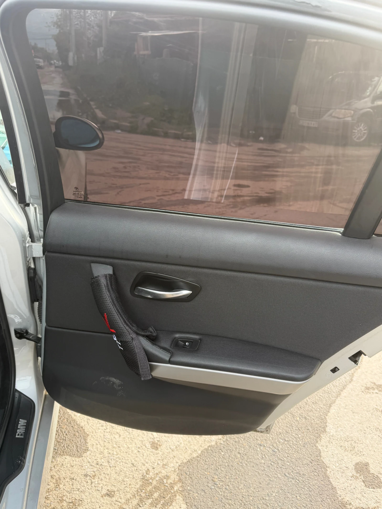 BMW 320, снимка 11 - Автомобили и джипове - 54382454