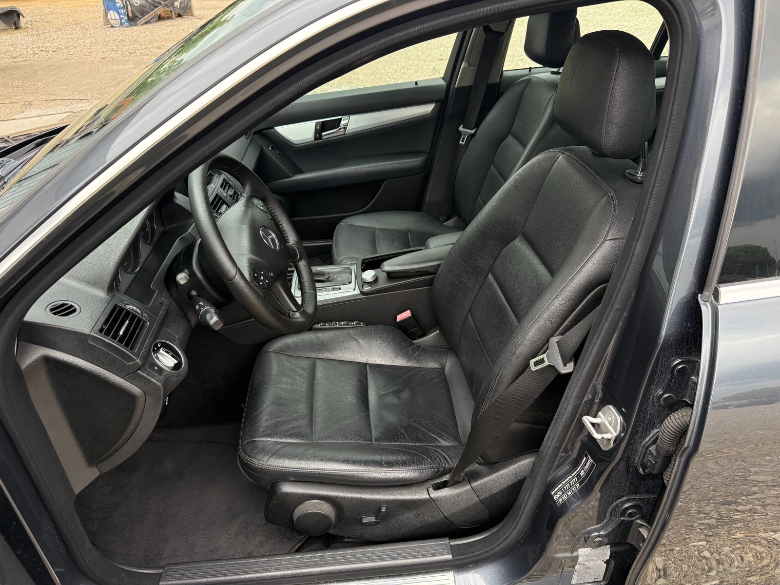 Mercedes-Benz C 220 2.2 CDI Avantgarde/5G-tronic/Navi/Собствен лизинг, снимка 9 - Автомобили и джипове - 54609680