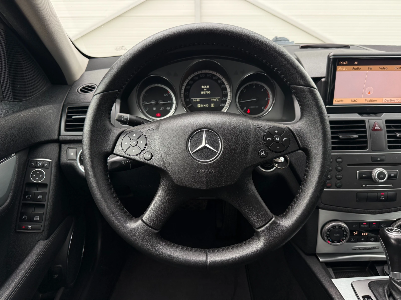Mercedes-Benz C 220 2.2 CDI Avantgarde/5G-tronic/Navi/Собствен лизинг, снимка 12 - Автомобили и джипове - 54609680