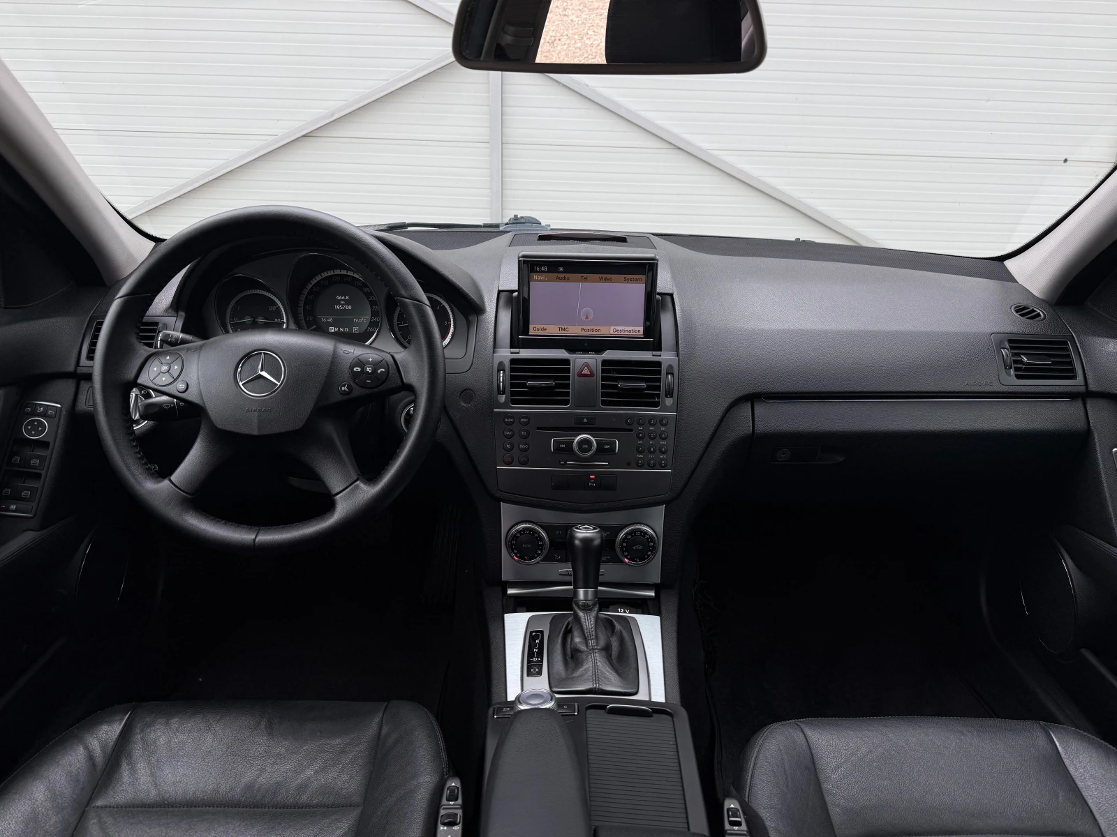 Mercedes-Benz C 220 2.2 CDI Avantgarde/5G-tronic/Navi/Собствен лизинг, снимка 13 - Автомобили и джипове - 54609680