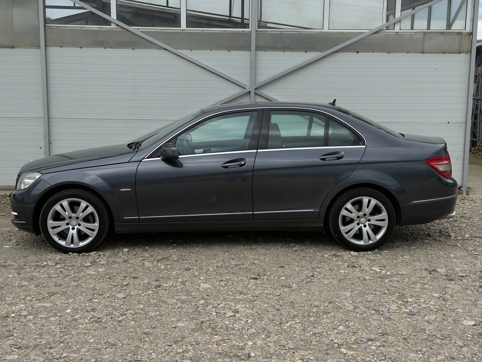 Mercedes-Benz C 220 2.2 CDI Avantgarde/5G-tronic/Navi/Собствен лизинг, снимка 7 - Автомобили и джипове - 54609680