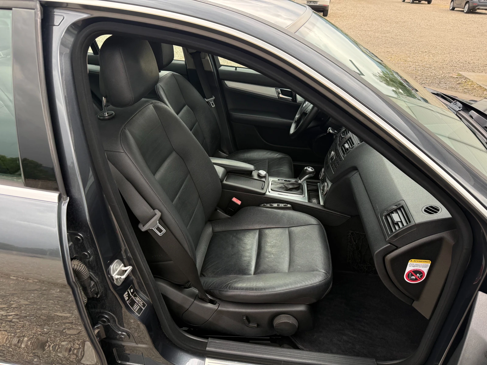 Mercedes-Benz C 220 2.2 CDI Avantgarde/5G-tronic/Navi/Собствен лизинг, снимка 11 - Автомобили и джипове - 54609680