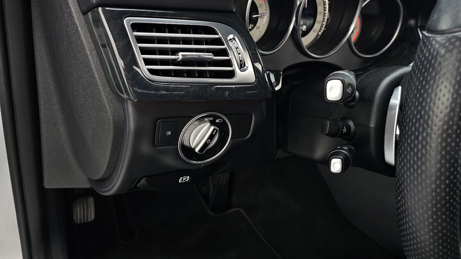 Mercedes-Benz CLS 350 4MATIC 258к.с.* AIRMATIC* ОБДУХВАНЕ* Dynamic LED, снимка 5 - Автомобили и джипове - 54821683