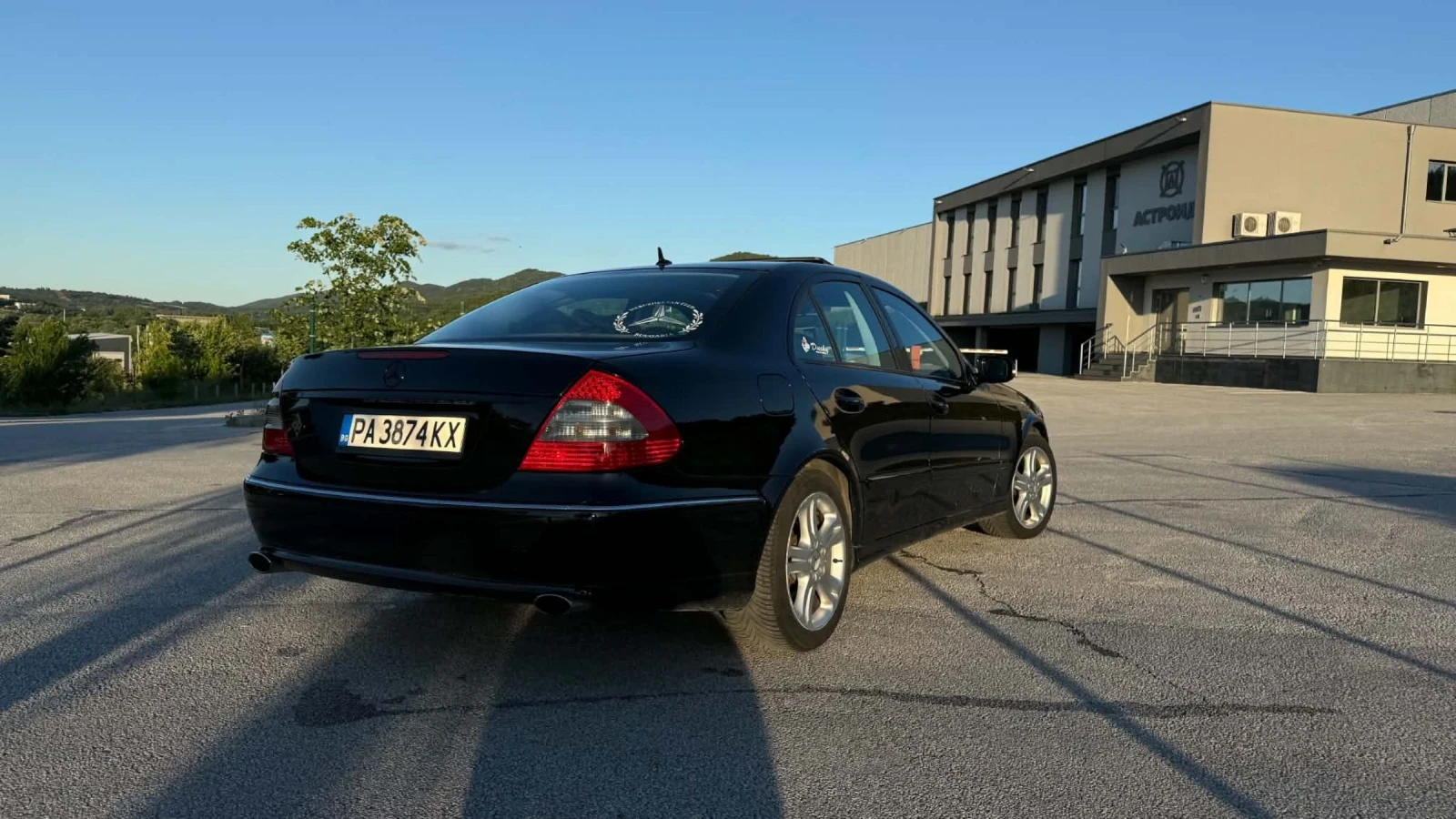 Mercedes-Benz E 350, снимка 4 - Автомобили и джипове - 54906300