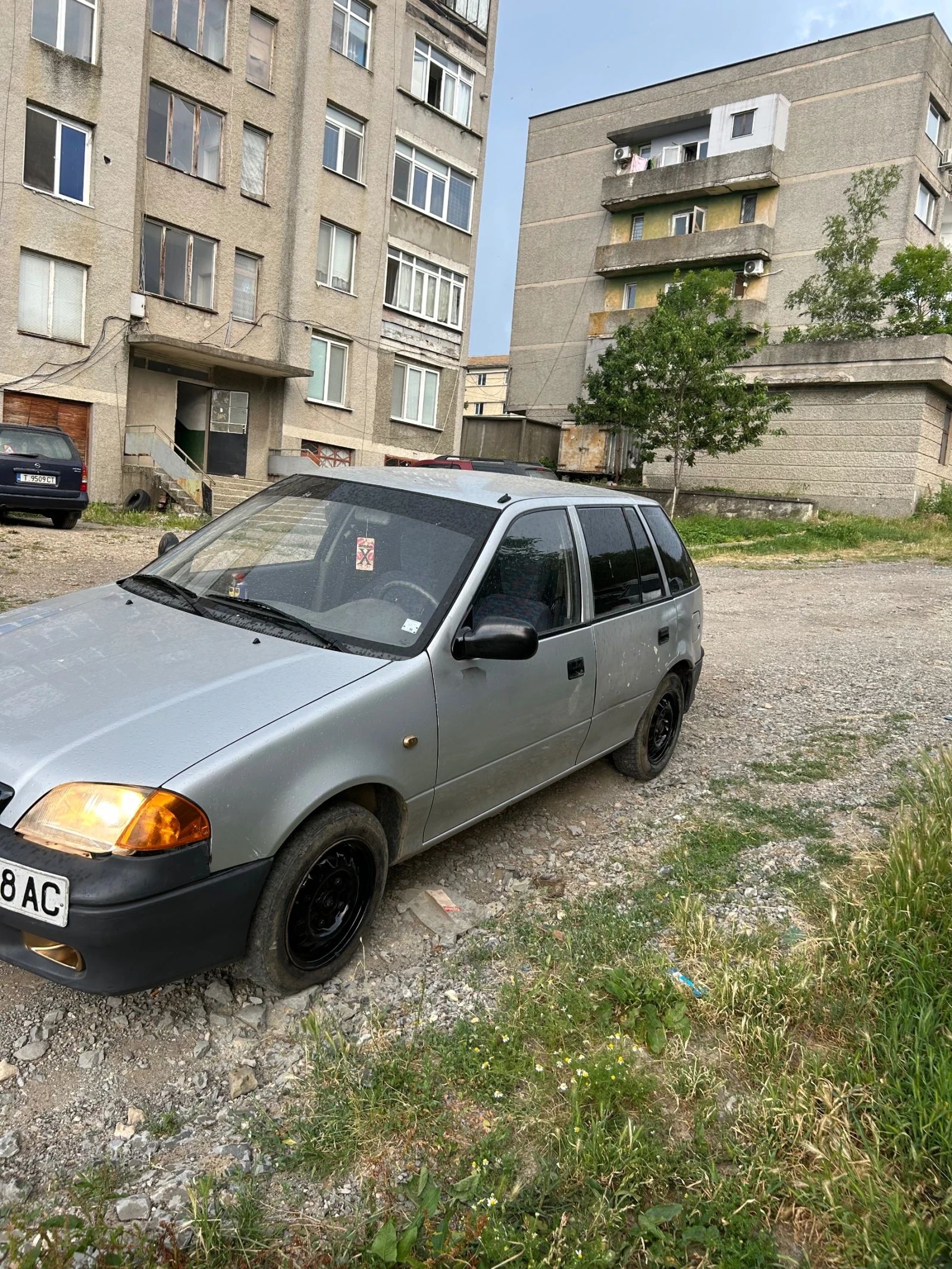 Suzuki Swift 1.0, снимка 4 - Автомобили и джипове - 55152839