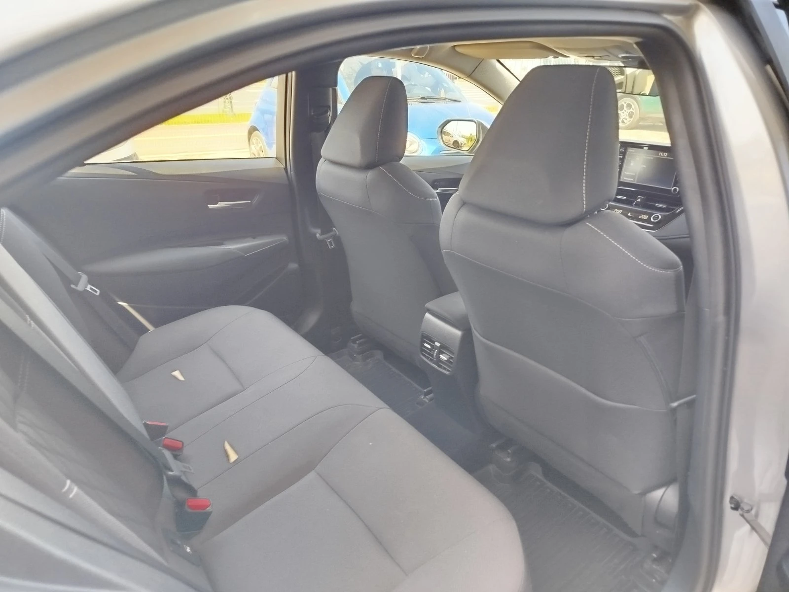 Toyota Corolla 1.8Hybrid/ 122к.с./ E-CVT, снимка 16 - Автомобили и джипове - 55229573