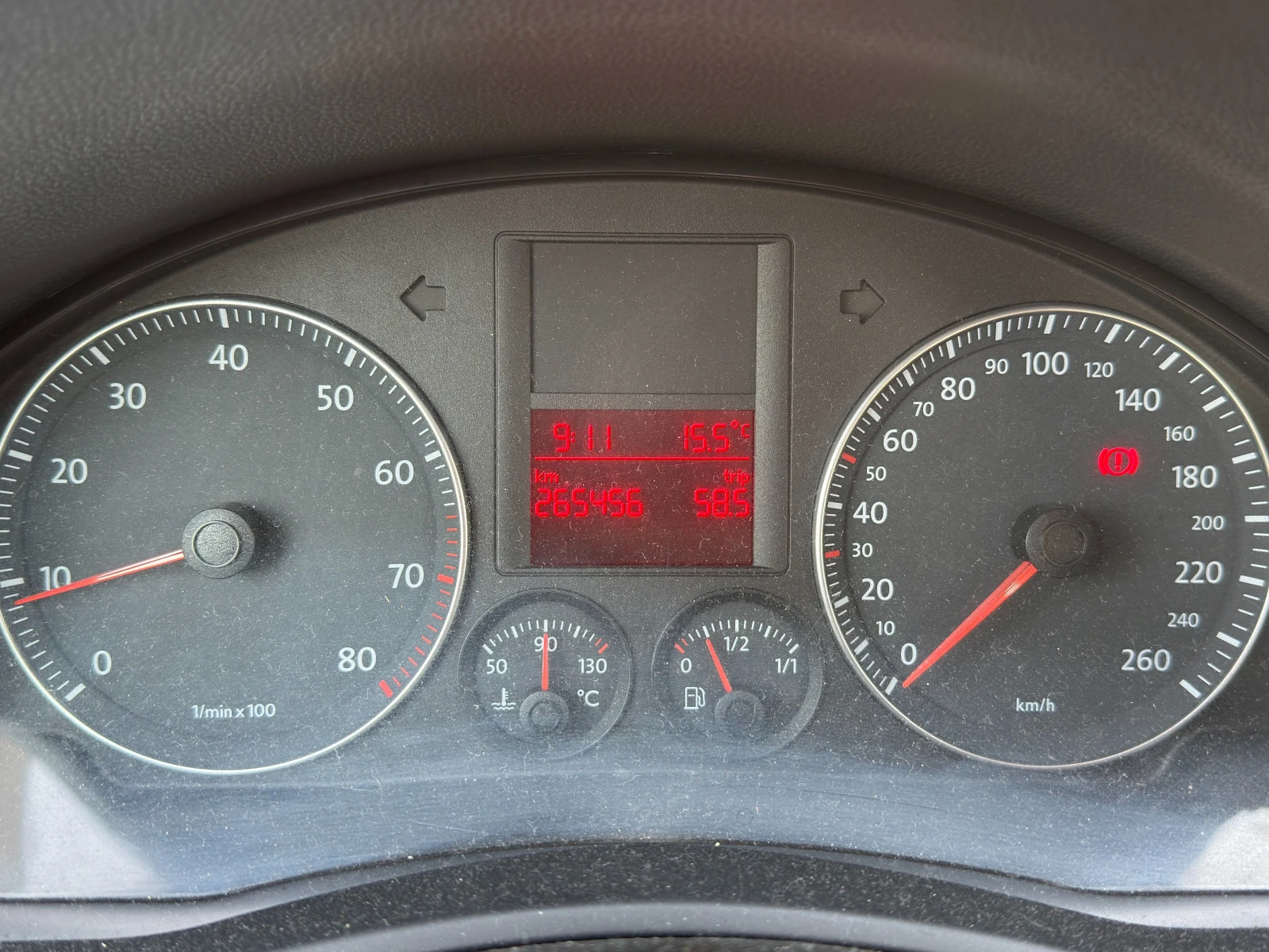 VW Golf 1.6 , снимка 9 - Автомобили и джипове - 55703742