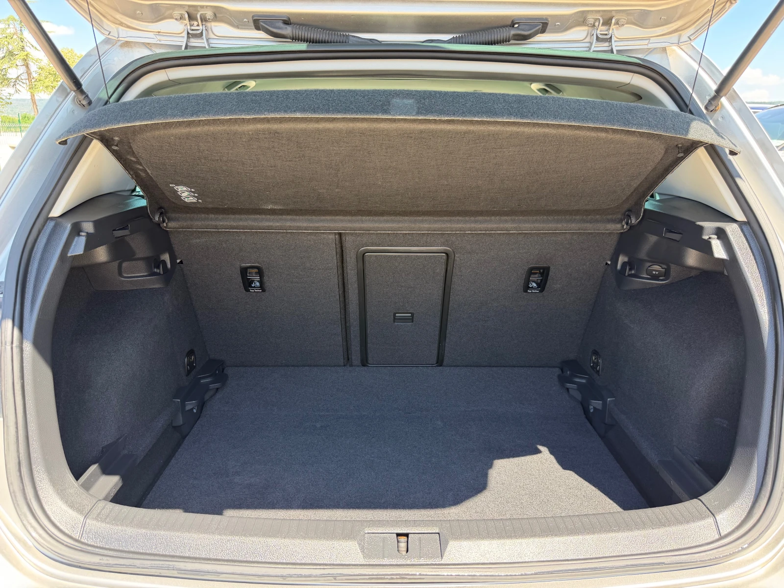 VW Golf 1.6TDI PANORAMA DISTR CUP EDITION, снимка 14 - Автомобили и джипове - 55833729