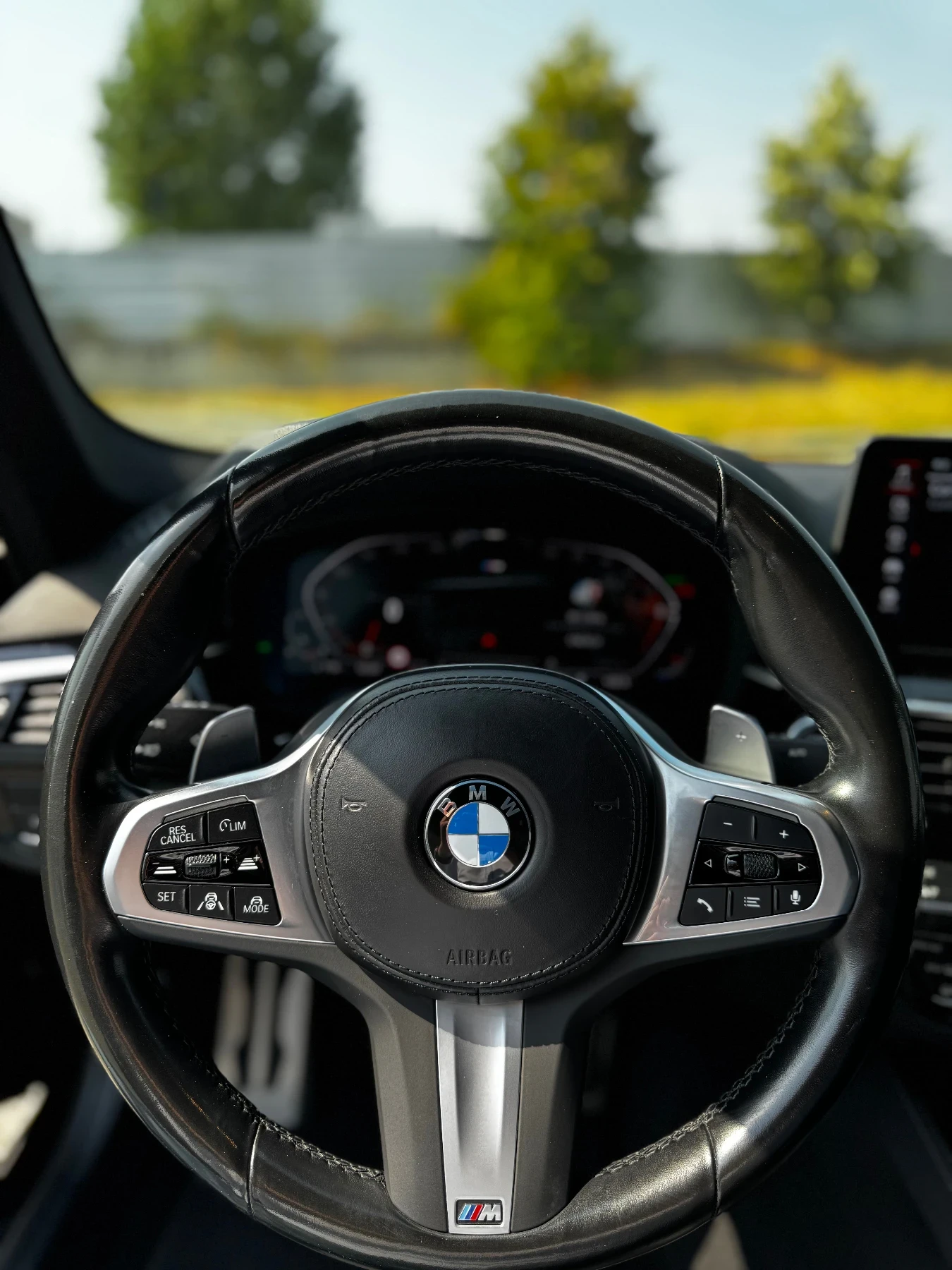 BMW 540 540i xDrive , снимка 11 - Автомобили и джипове - 55930595