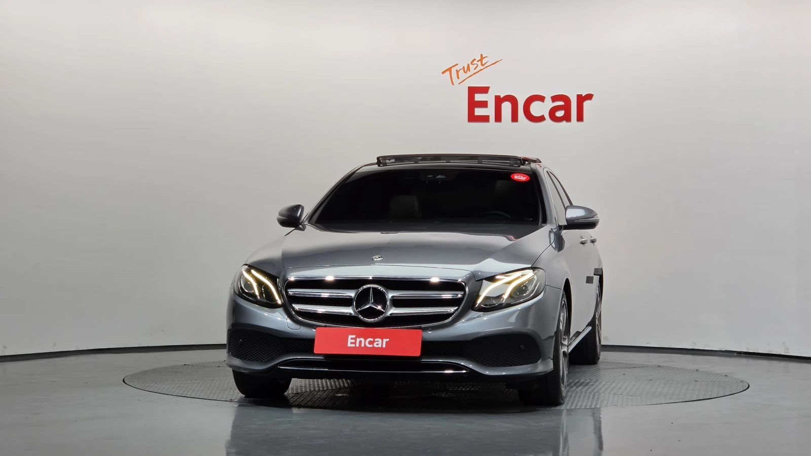 Mercedes-Benz E 300 Avantgarde, снимка 3 - Автомобили и джипове - 56536367