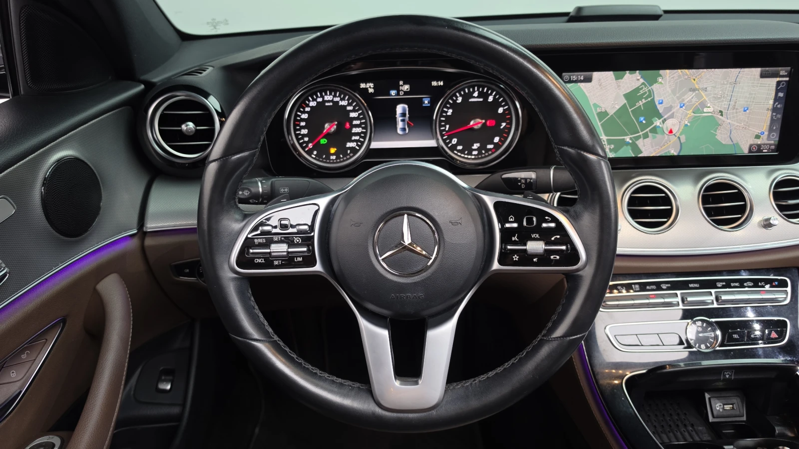 Mercedes-Benz E 300 Avantgarde, снимка 13 - Автомобили и джипове - 56536367