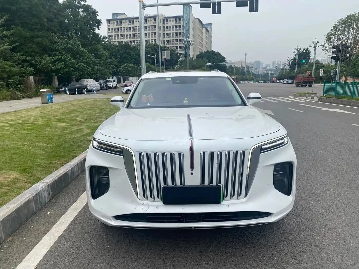 HongQi E-HS9 | Mobile.bg � ����������� 5