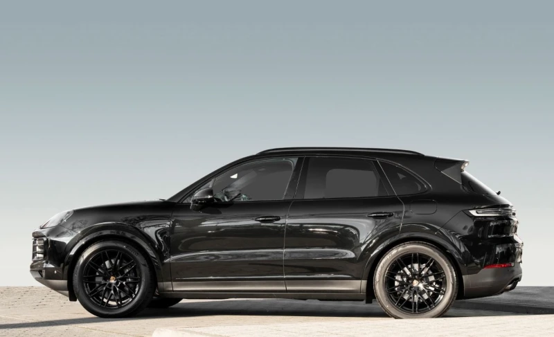 Porsche Cayenne E-Hybrid = Black Package= Гаранция, снимка 3 - Автомобили и джипове - 49065317