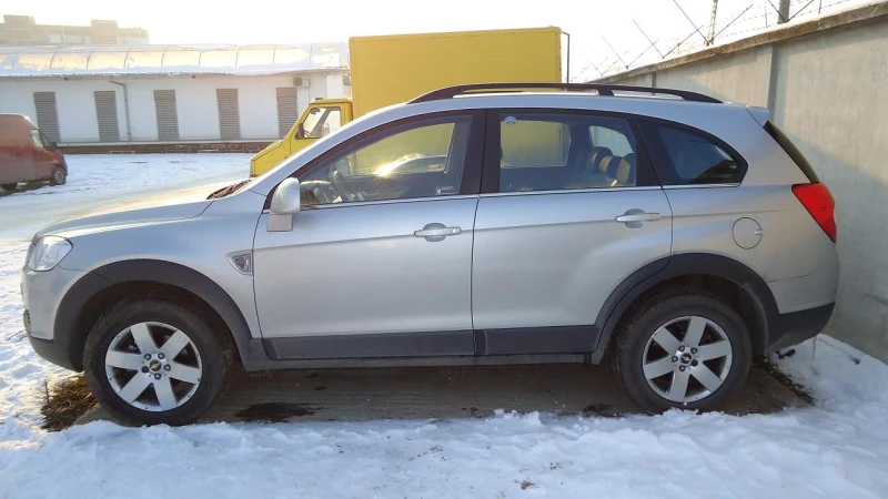 Chevrolet Captiva, снимка 5 - Автомобили и джипове - 53479720