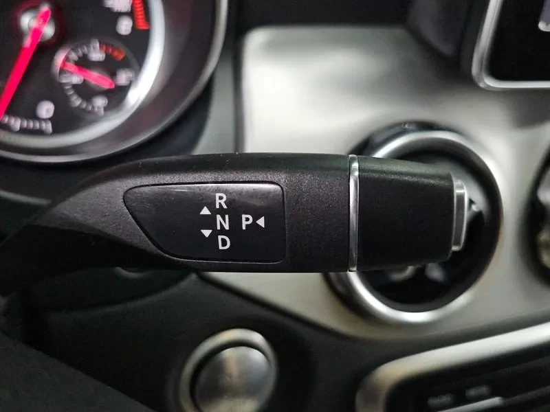Mercedes-Benz GLA 220, снимка 8 - Автомобили и джипове - 55898284