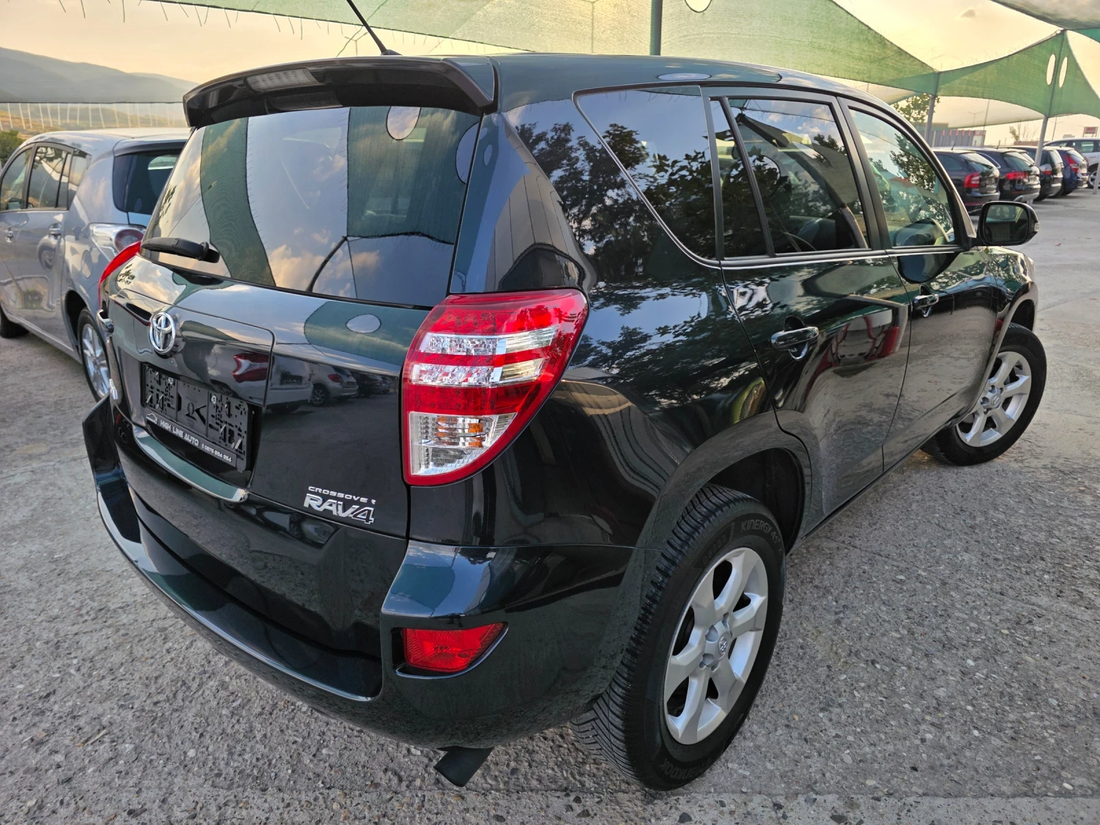Toyota Rav4 2.2 D4D 4x4 FaceLift Navi Crossover - изображение 4
