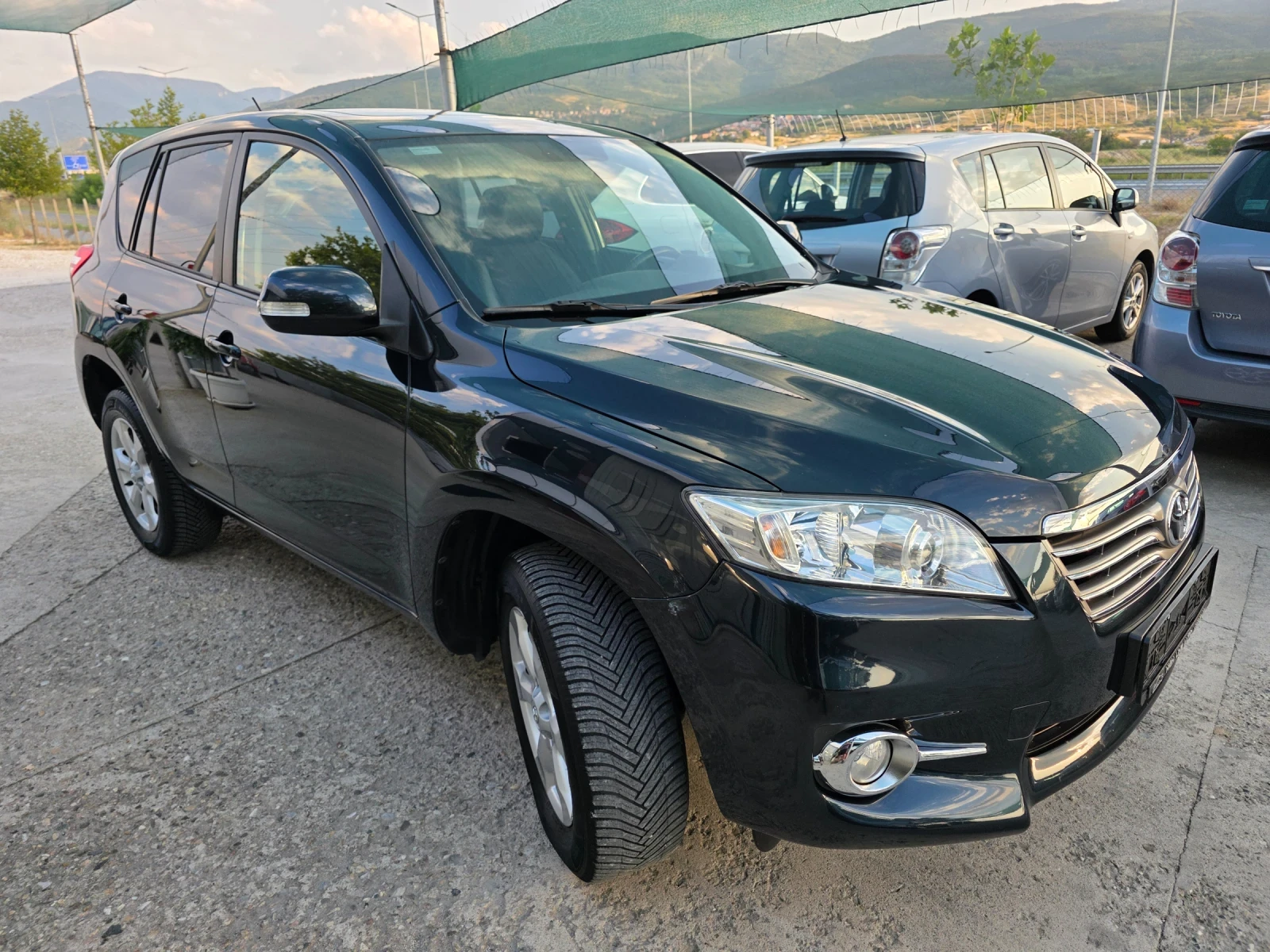 Toyota Rav4 2.2 D4D 4x4 FaceLift Navi Crossover - изображение 3