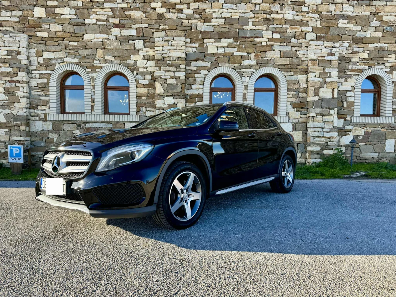 Mercedes-Benz GLA 220 4Matic AMG LINE - изображение 2