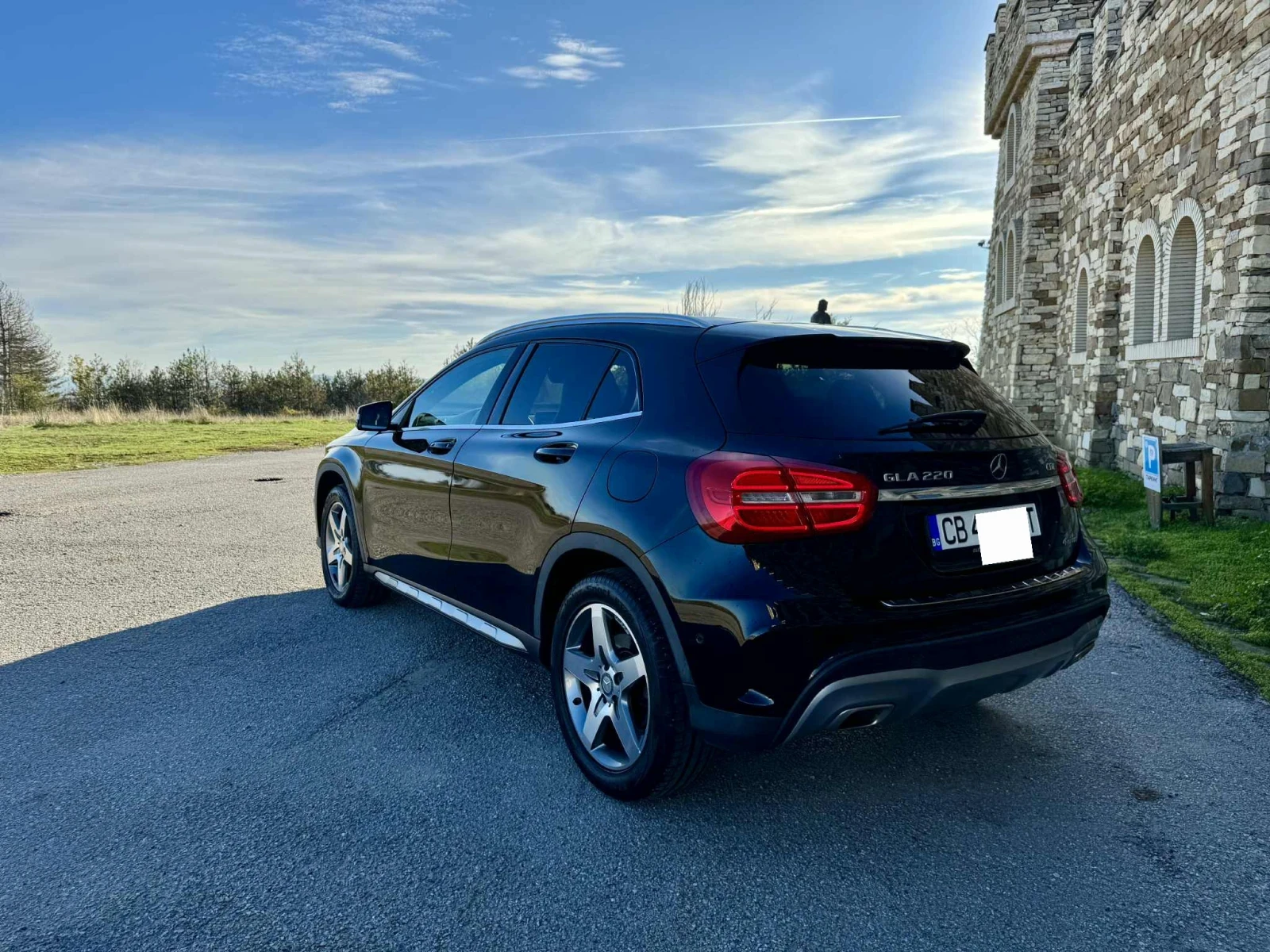 Mercedes-Benz GLA 220 4Matic AMG LINE - изображение 7