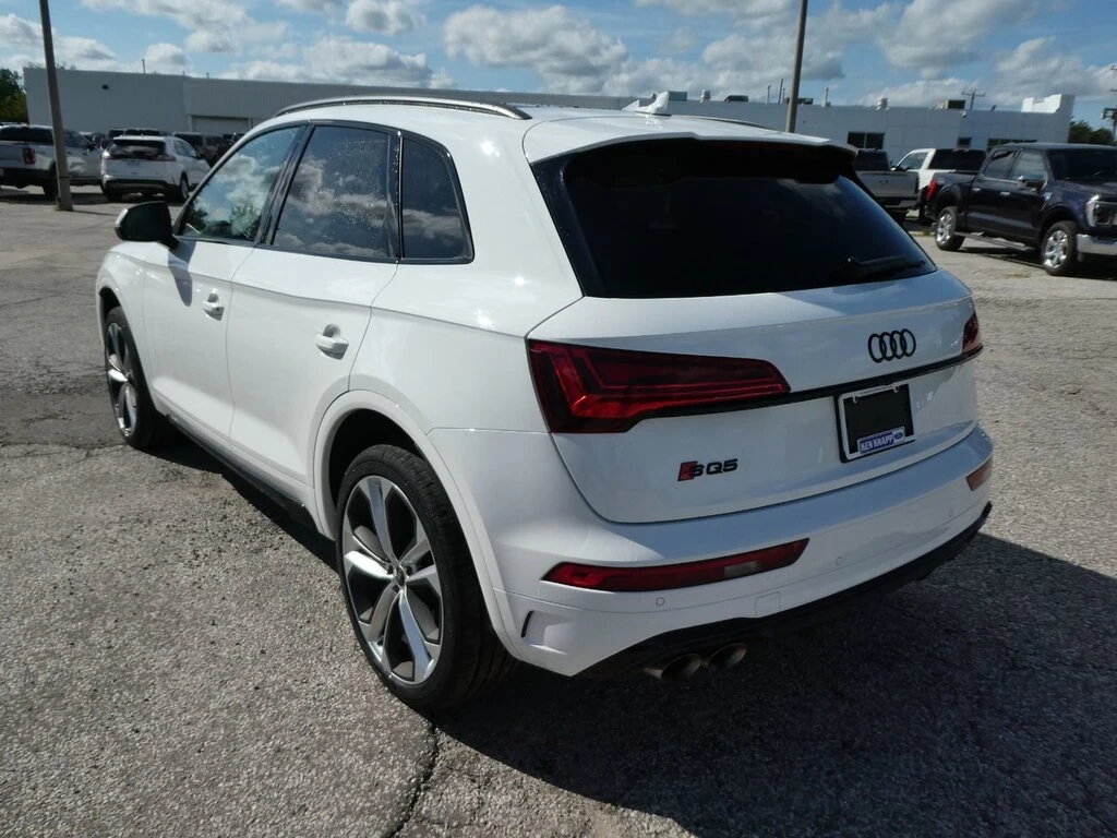 Audi SQ5 PRESTIGE TECHNIK DIGITAL/ПОДГРЕВИ/ПАНО/ПЕРФЕКТЕН! - изображение 4