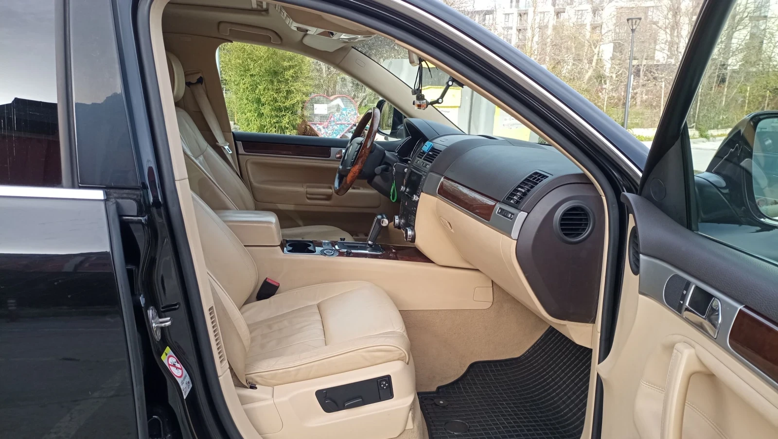 VW Touareg, снимка 11 - Автомобили и джипове - 54196641