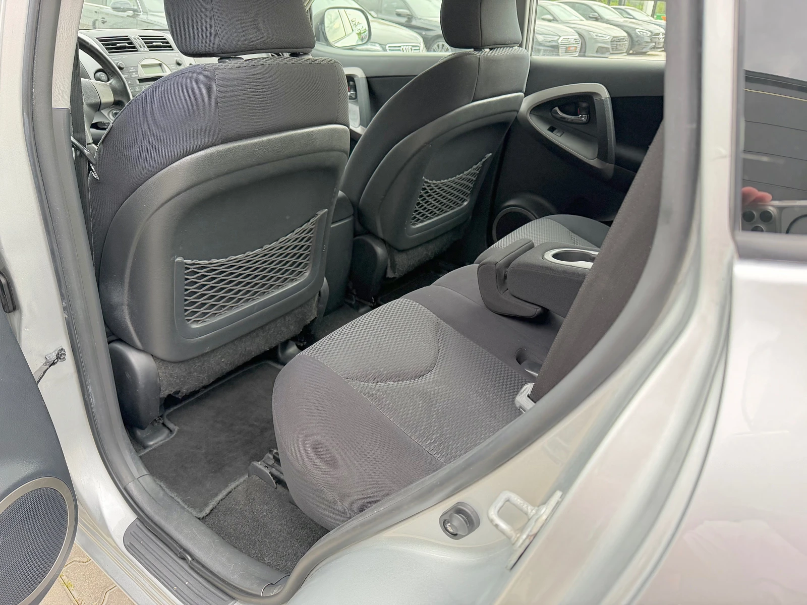 Toyota Rav4 2.0D4-d , снимка 13 - Автомобили и джипове - 54311543