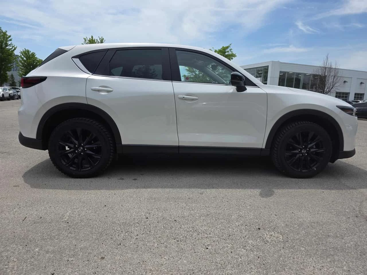 Mazda CX-5 * Kuro Edition * ПОДГРЕВИ * КАМЕРА, снимка 3 - Автомобили и джипове - 54789358