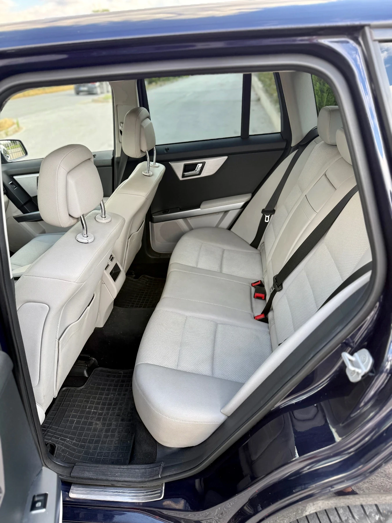 Mercedes-Benz GLK 220 CDI  / 4 MATIC / ПЕРФЕКТНА , снимка 11 - Автомобили и джипове - 55165034