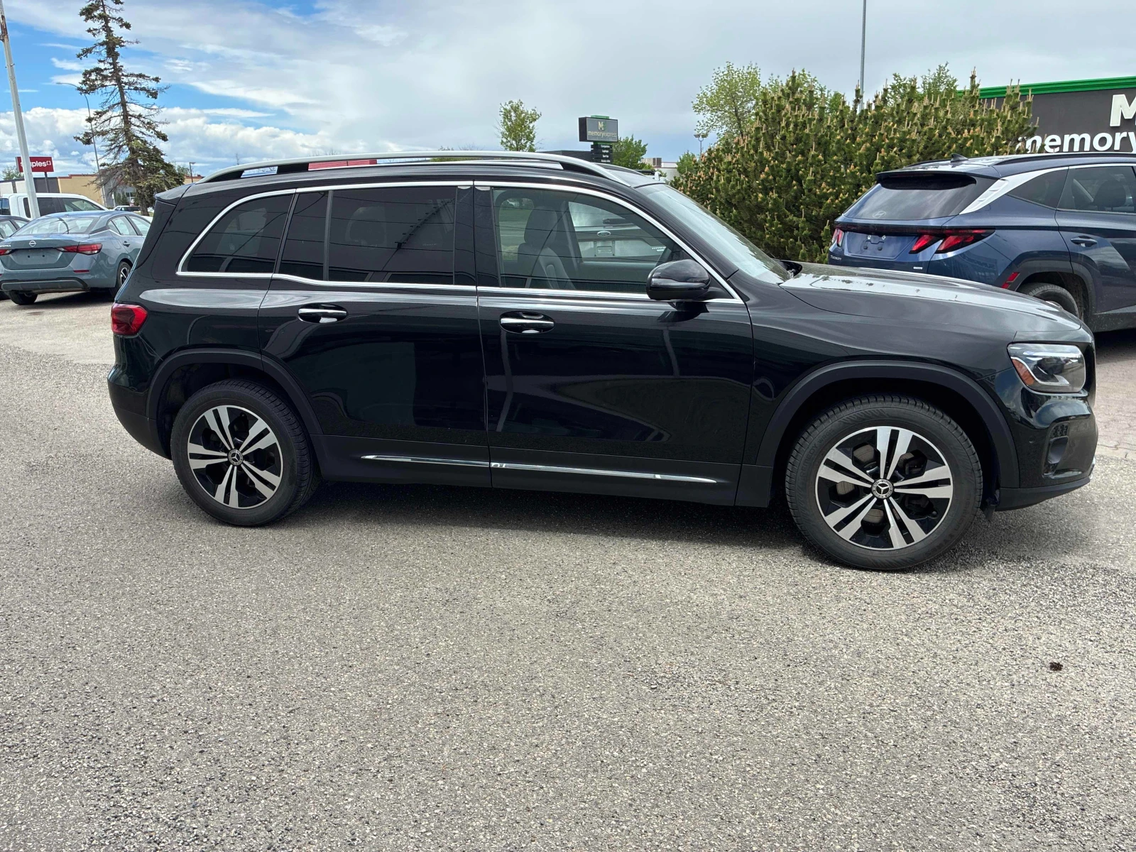 Mercedes-Benz GLB 250 /2 КЛЮЧА * ПАНОРАМА * CARFAX * АВТО КРЕДИТ, снимка 4 - Автомобили и джипове - 55165166