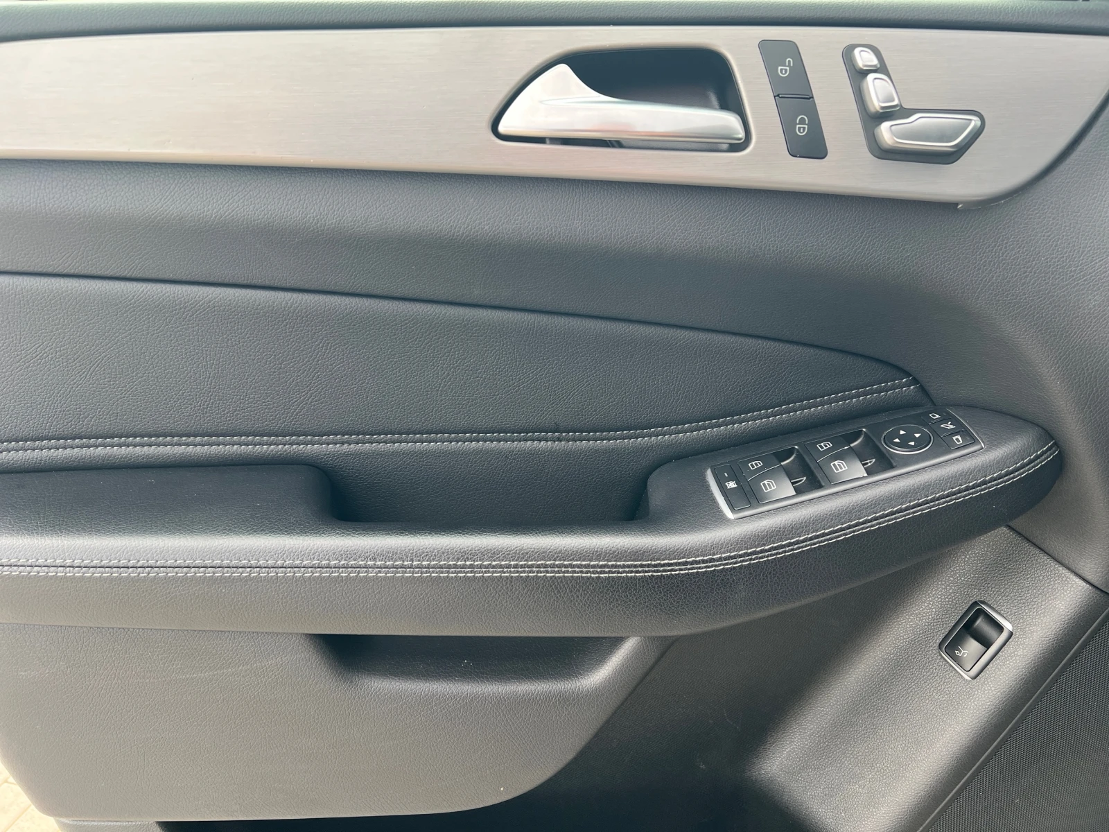 Mercedes-Benz GLE 350 d 4MATIC N1, снимка 10 - Автомобили и джипове - 55265648