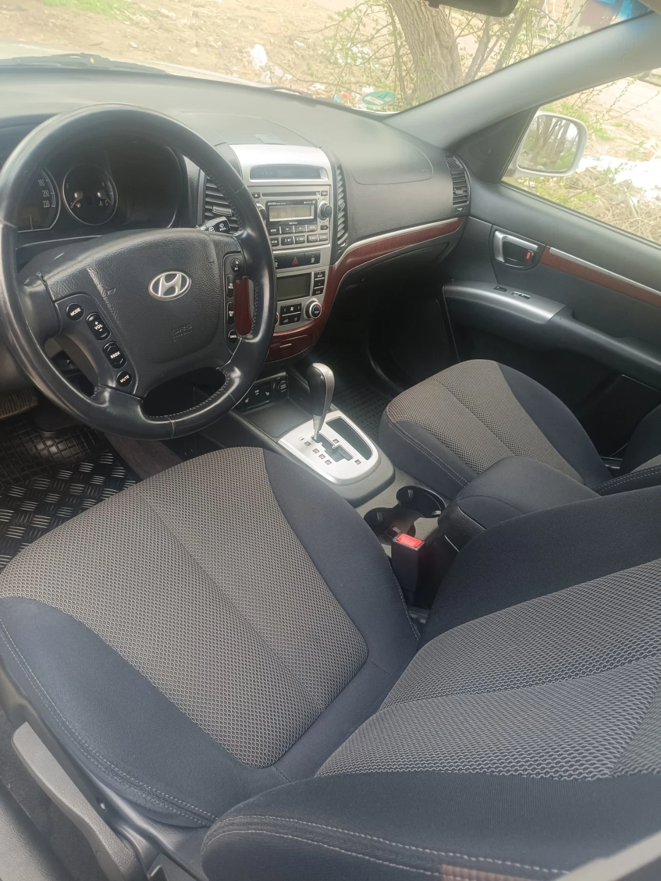 Hyundai Santa fe 2.7 бензин V 6, снимка 5 - Автомобили и джипове - 55448934