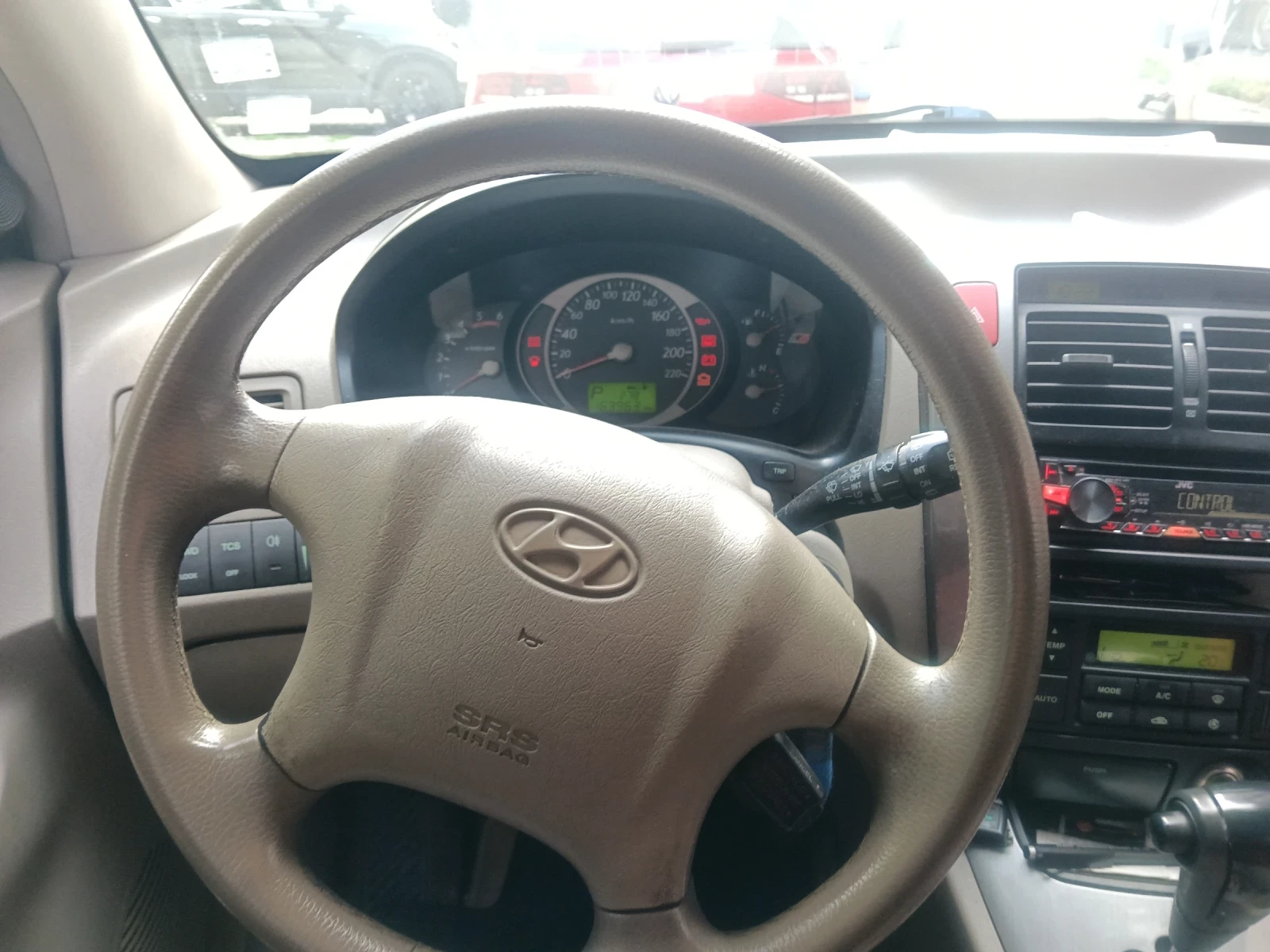 Hyundai Tucson, снимка 8 - Автомобили и джипове - 55797525
