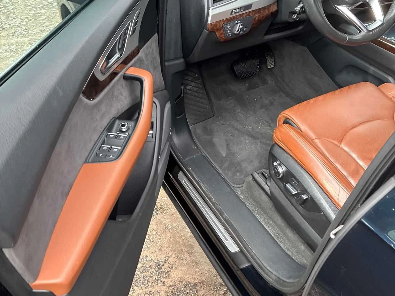Audi Q7 * 3.0T Technik * МАСАЖ* 360* НА ВЪЗДУХ* , снимка 5 - Автомобили и джипове - 55797772