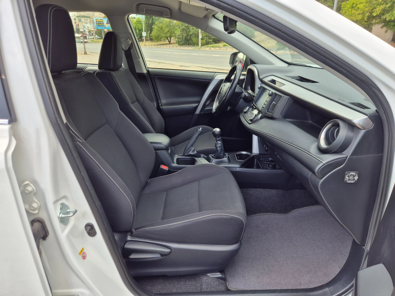 Toyota Rav4 2.0D-4D 143кс, снимка 9 - Автомобили и джипове - 55899740