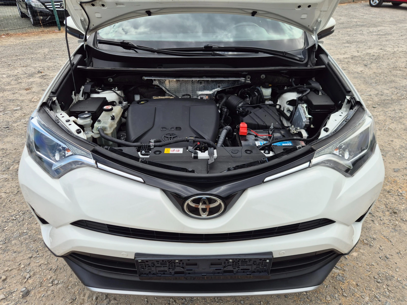 Toyota Rav4 2.0D-4D 143кс, снимка 15 - Автомобили и джипове - 55899740