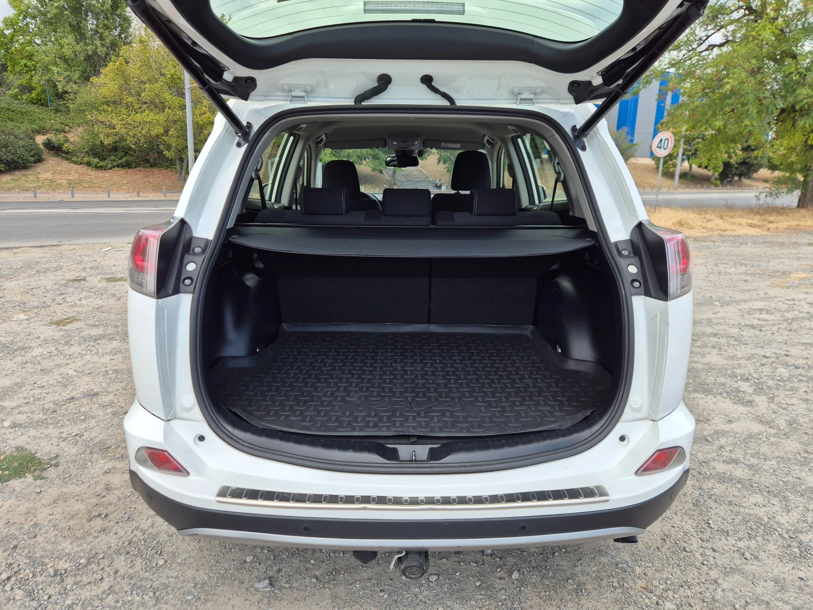 Toyota Rav4 2.0D-4D 143кс, снимка 11 - Автомобили и джипове - 55899740