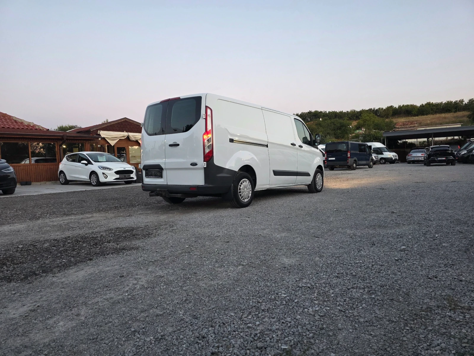 Ford Transit Custom 2.2tdci 125ps Дълга база, снимка 7 - Бусове и автобуси - 55700599