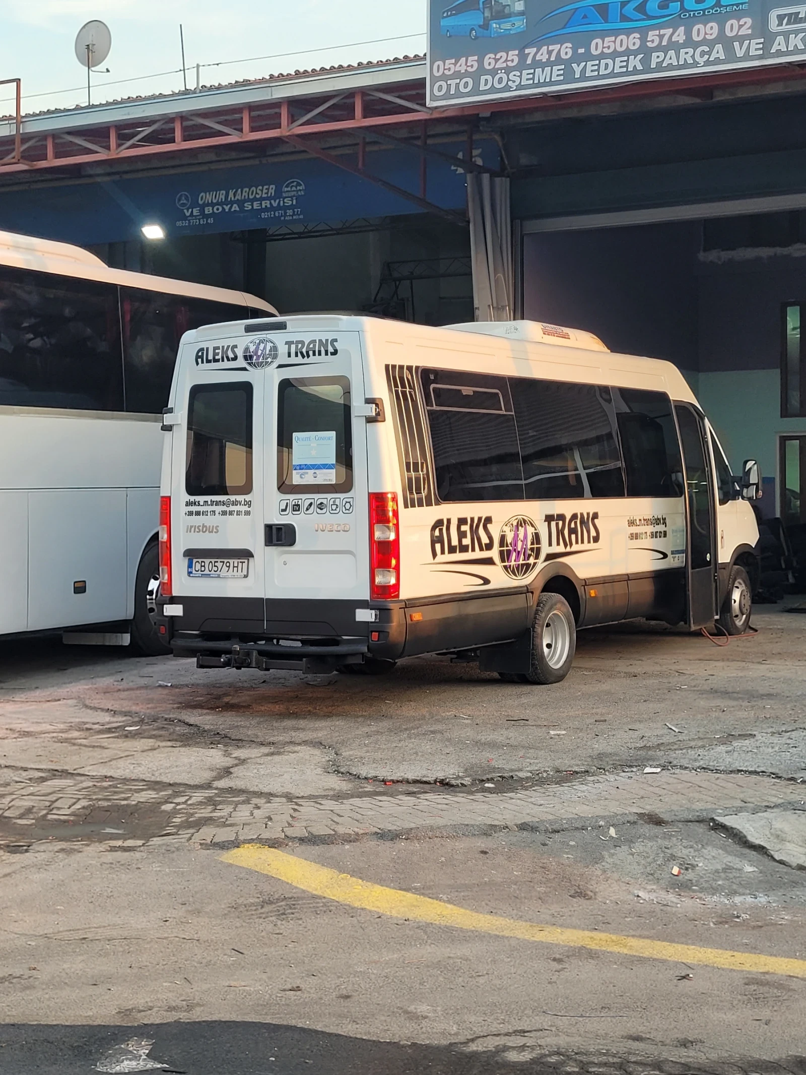 Iveco Daily, снимка 7 - Бусове и автобуси - 55804231