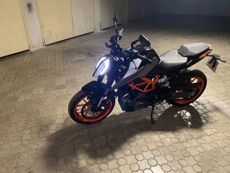 Ktm Duke 390* РЕГИСТРИРАН* РЕАЛНИ КМ, снимка 3 - Мотоциклети и мототехника - 46697159