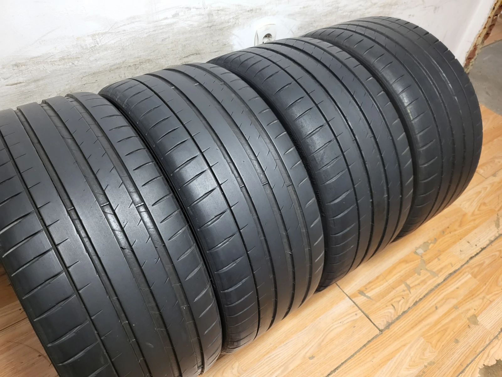 Гуми Летни 275/30R20, снимка 6 - Гуми и джанти - 55800809