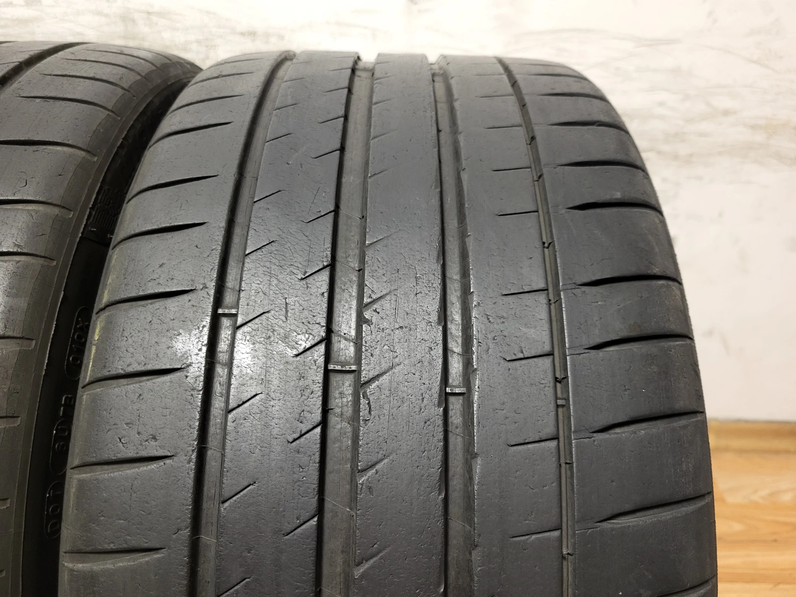 Гуми Летни 275/30R20, снимка 5 - Гуми и джанти - 55800809