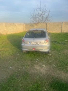 Peugeot 206 Лек, снимка 1