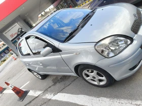 Toyota Yaris 1.0, снимка 2