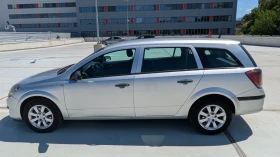 Opel Astra Комби, снимка 3