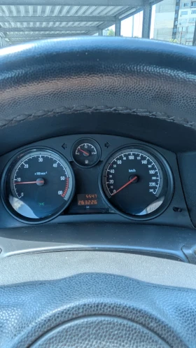 Opel Astra Комби, снимка 6